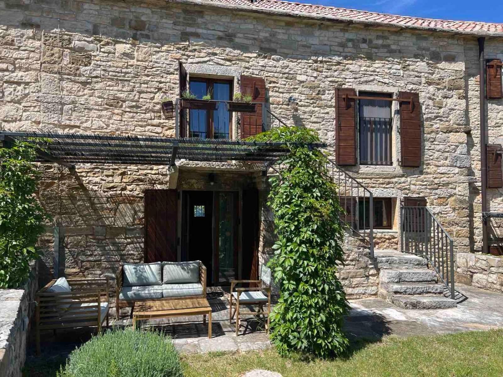 Villas Martincici With Large Pool Grožnjan Екстериор снимка