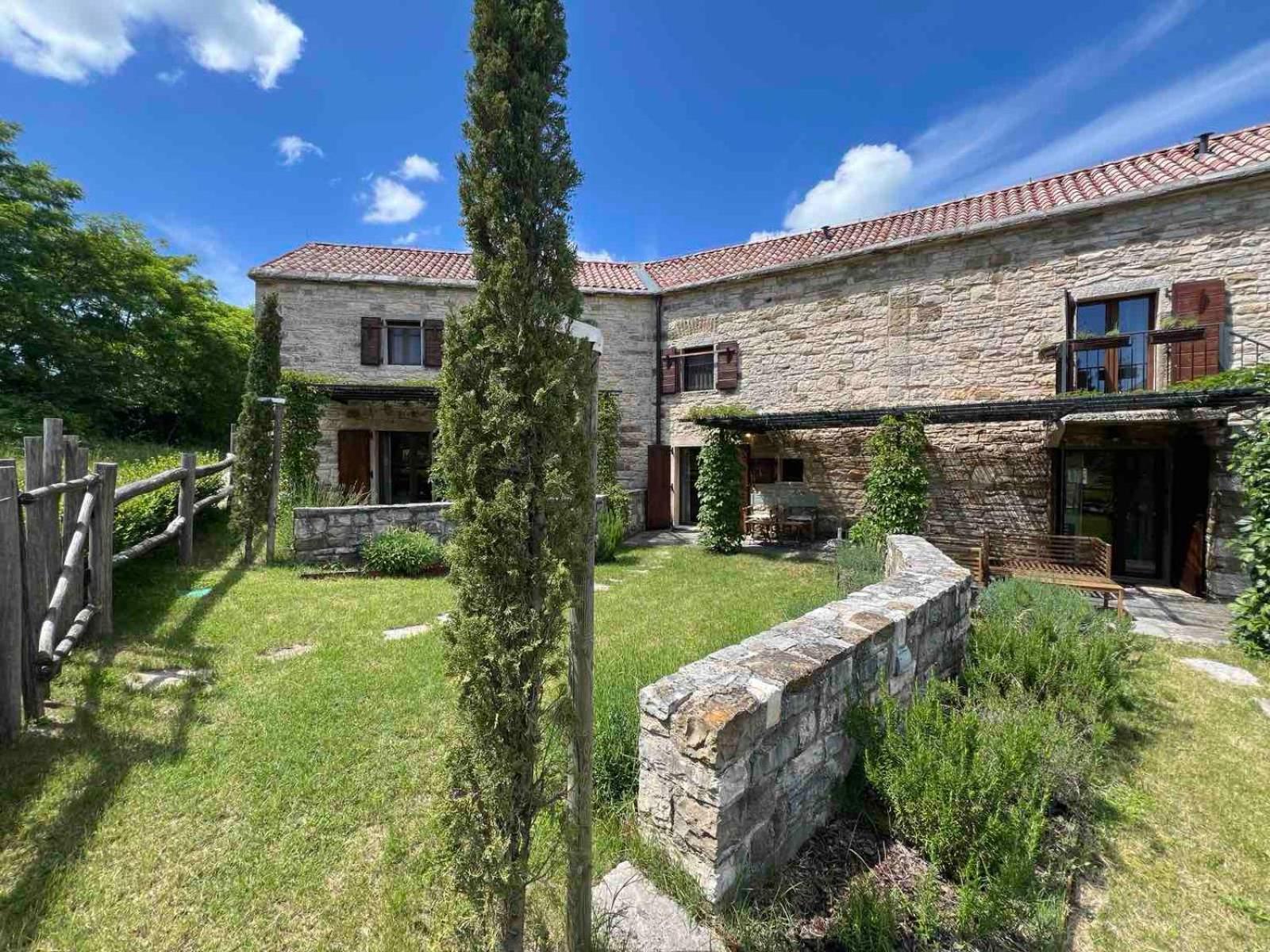 Villas Martincici With Large Pool Grožnjan Екстериор снимка