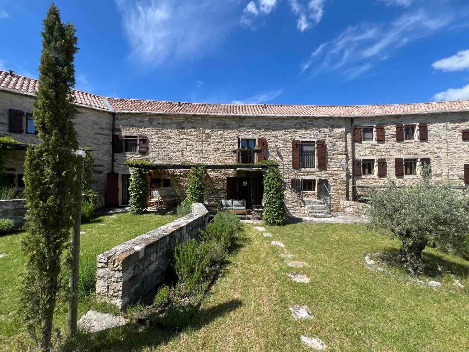 Villas Martincici With Large Pool Grožnjan Екстериор снимка