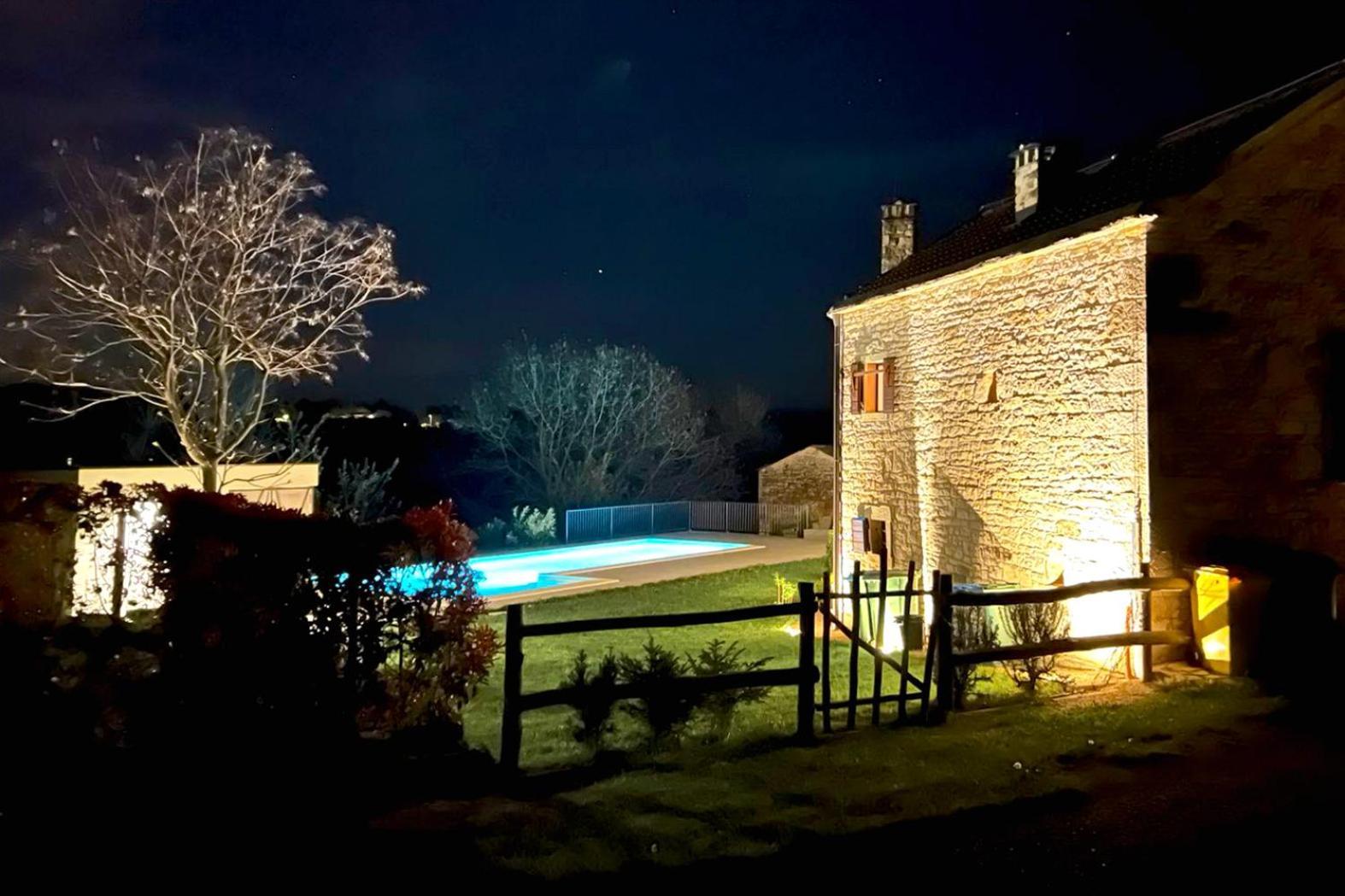 Villas Martincici With Large Pool Grožnjan Екстериор снимка