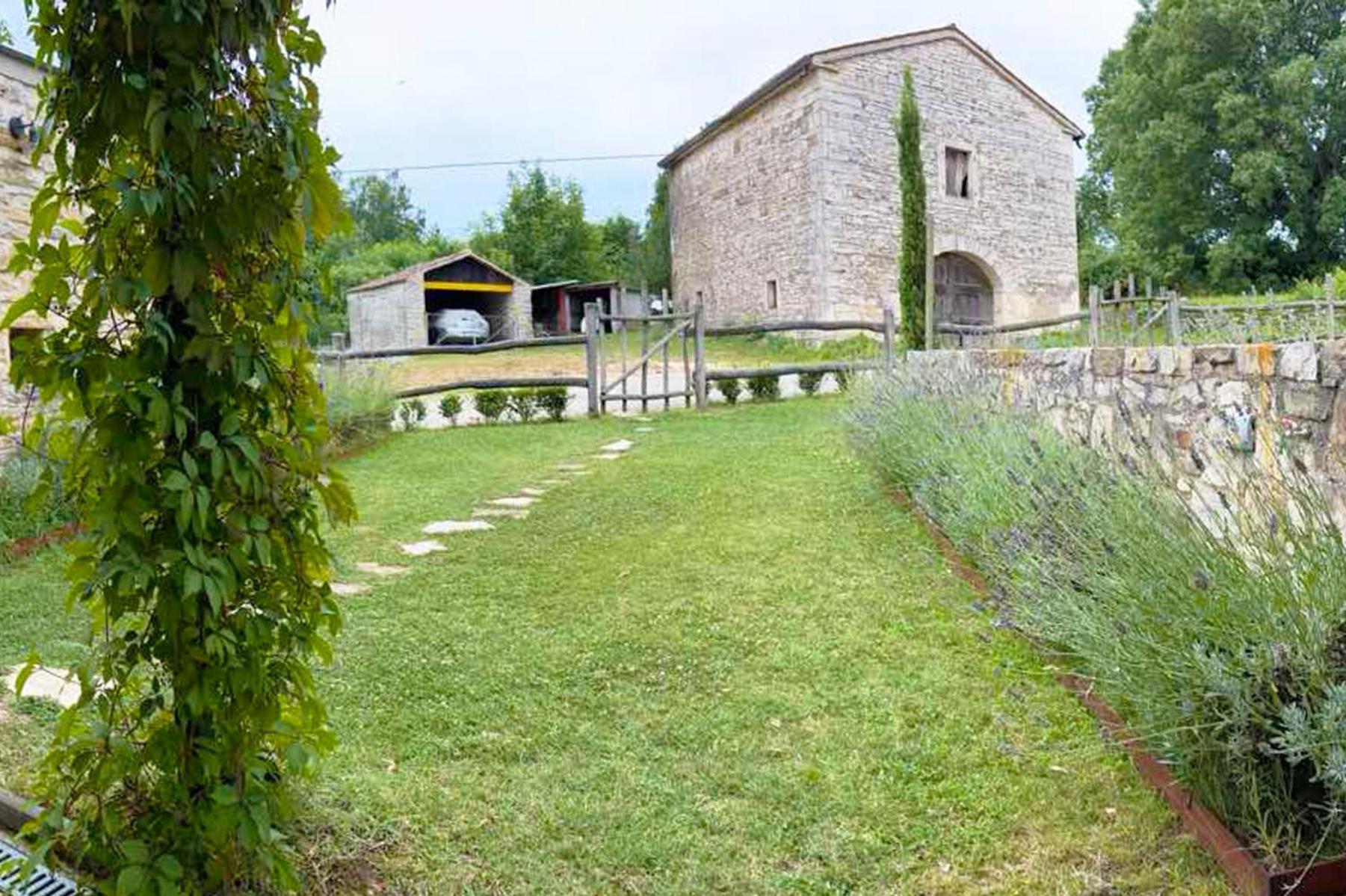 Villas Martincici With Large Pool Grožnjan Екстериор снимка